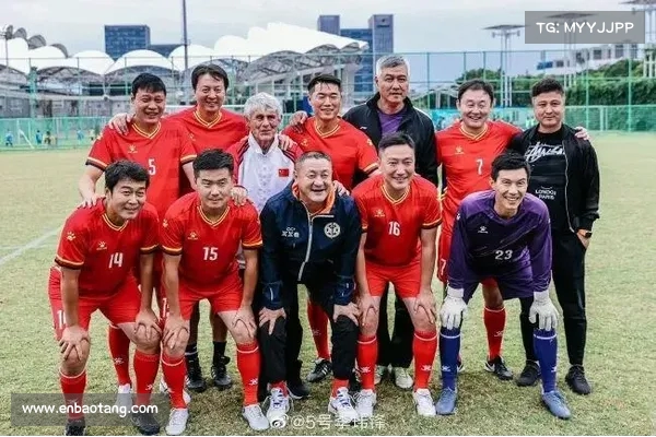 孙杨亮相明星足球赛担任前锋 与马明宇肇俊哲等人组队对战 孙杨亮相明星足球赛担任前锋 与马明宇肇俊哲等人组队对战